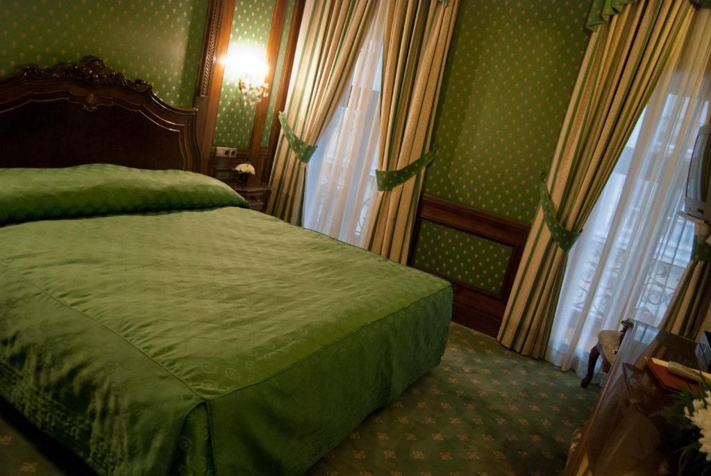 Hotel Casa Capsa Bucharest Exterior photo
